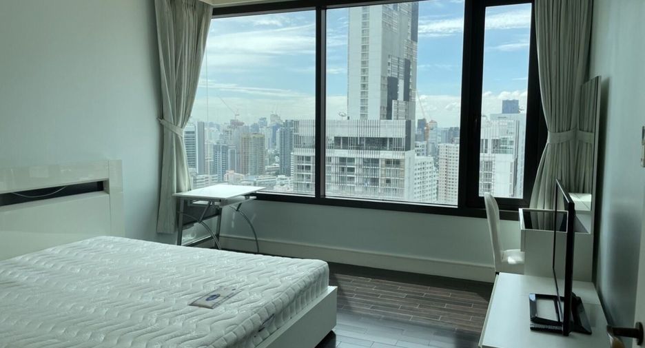 À vendre et à louer 3 chambres condo à Khlong Toei, Bangkok