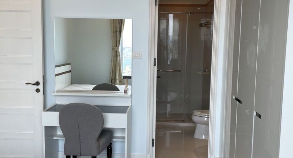À vendre et à louer 3 chambres condo à Khlong Toei, Bangkok