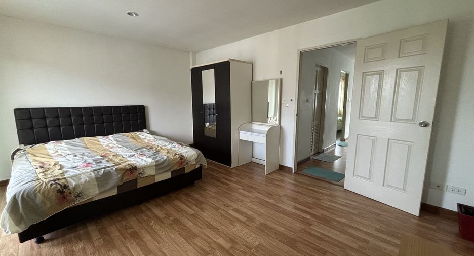 For rent 3 bedrooms townhouse in Cha Am, Phetchaburi