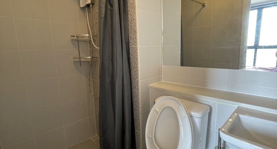 For sale 2 bedrooms condo in Bang Phlat, Bangkok