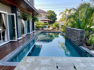 For sale 4 bedrooms villa in San Kamphaeng, Chiang Mai