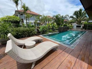 For sale 4 bedrooms villa in San Kamphaeng, Chiang Mai