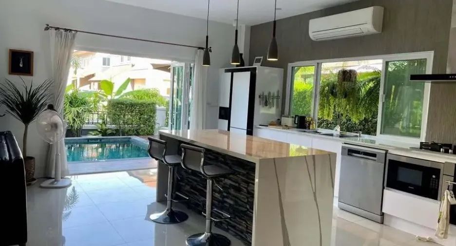 À vendre 4 chambres villa à San Kamphaeng, Chiang Mai