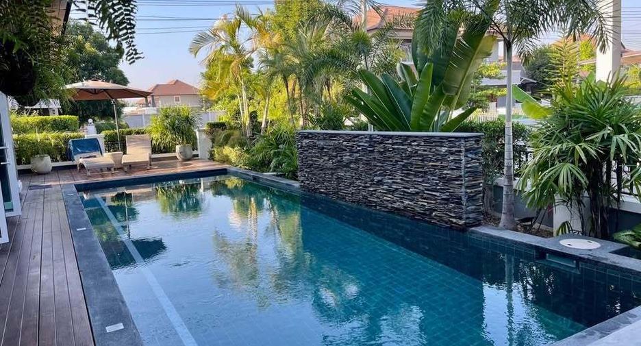 À vendre 4 chambres villa à San Kamphaeng, Chiang Mai