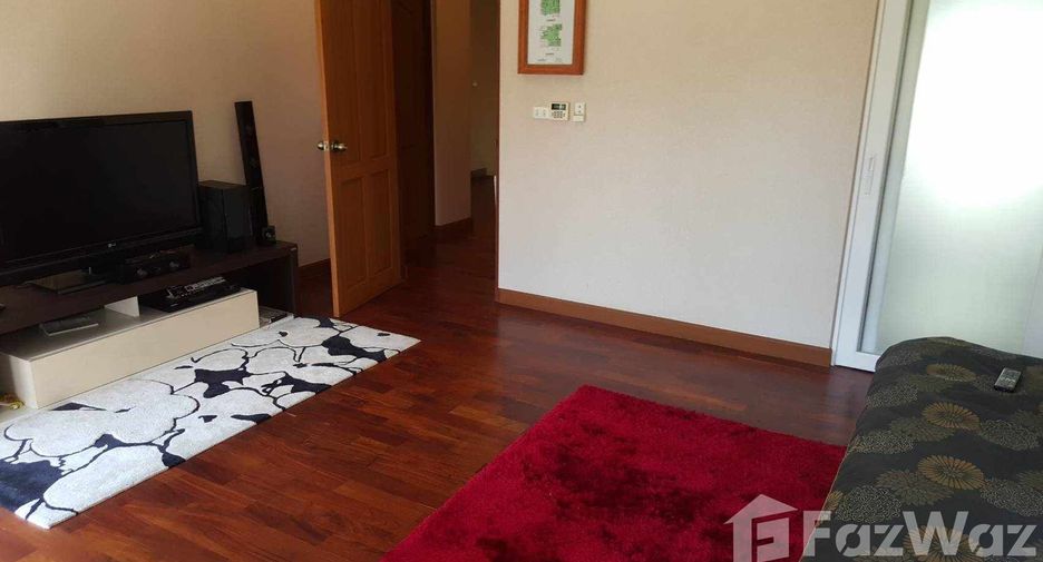 Haus zum Kauf mit 4 Zimmer in Mueang Chiang Mai, Chiang Mai