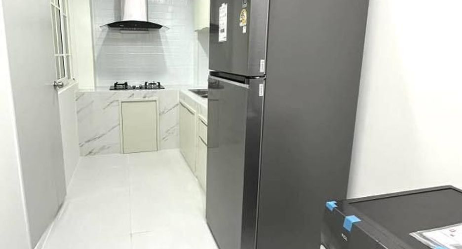 For rent 3 bedrooms townhouse in Mueang Chiang Mai, Chiang Mai