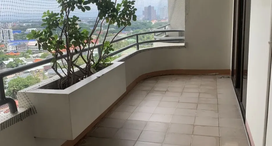 For rent 2 bedrooms condo in Mueang Chiang Mai, Chiang Mai