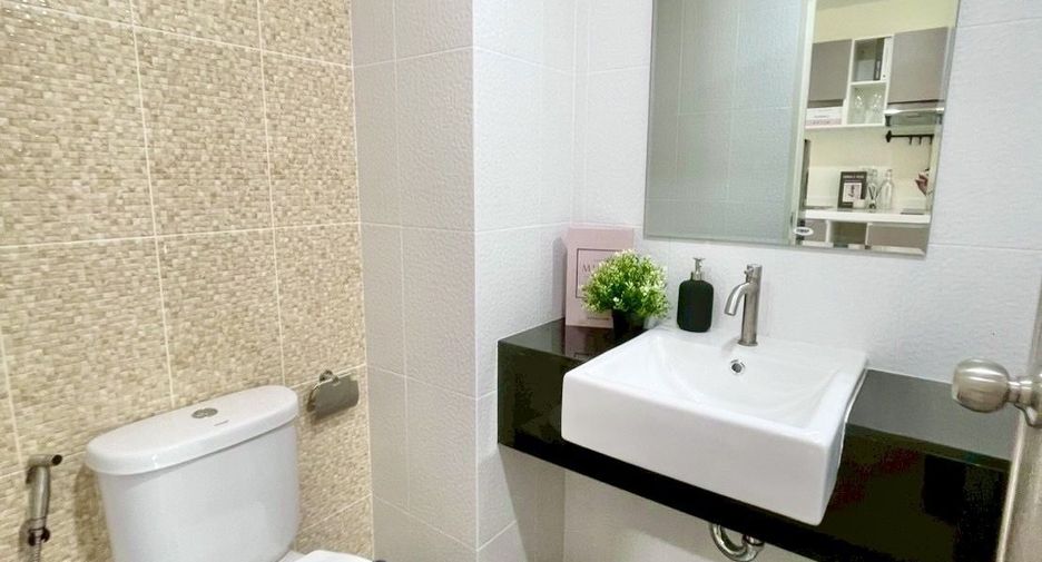 For sale 1 bed condo in Min Buri, Bangkok