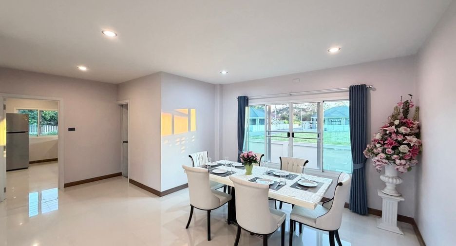 For rent 4 bedrooms house in San Sai, Chiang Mai
