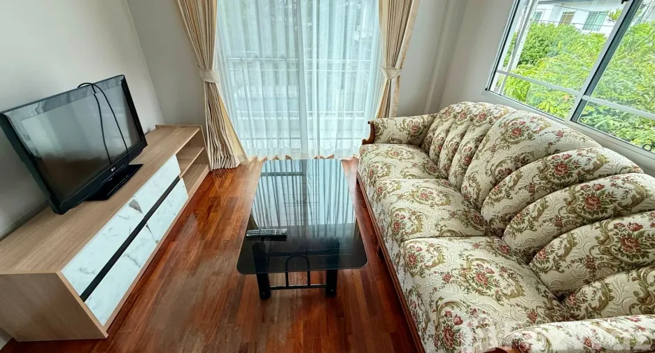 For rent 3 bedrooms house in Mueang Chiang Mai, Chiang Mai
