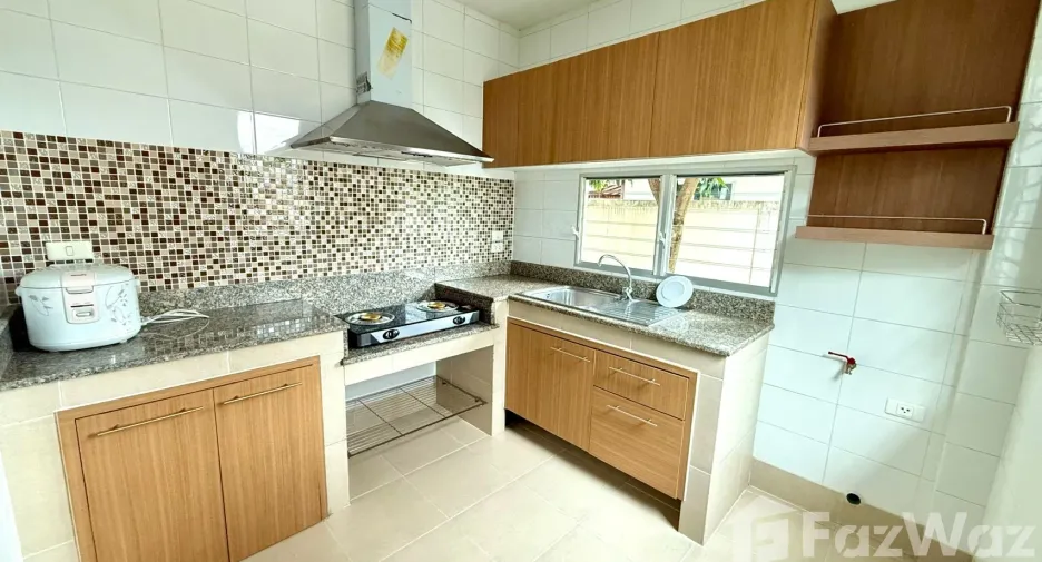 For rent 3 bedrooms house in Mueang Chiang Mai, Chiang Mai