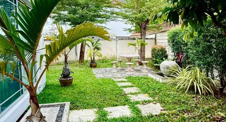 For rent 3 bedrooms house in Mueang Chiang Mai, Chiang Mai
