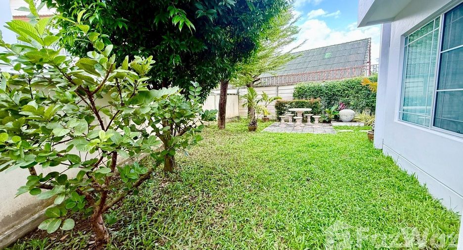 For rent 3 bedrooms house in Mueang Chiang Mai, Chiang Mai