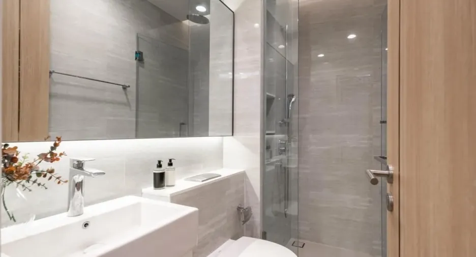 For sale and for rent 2 bedrooms condo in Sathon, Bangkok