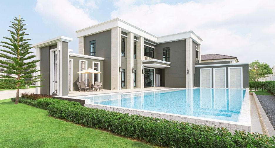 For sale 3 bedrooms house in Khlong Sam Wa, Bangkok