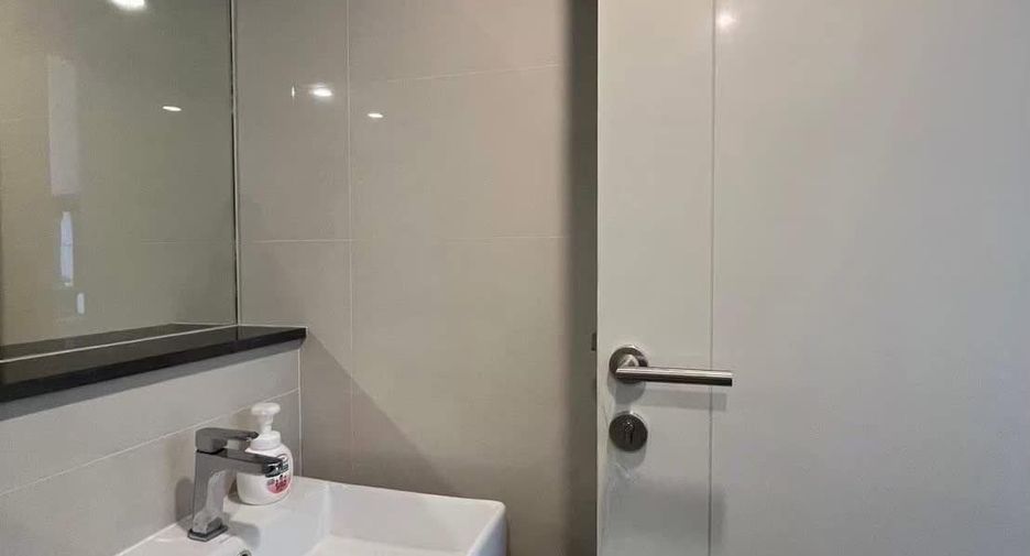 Продажа и аренда 1 кровать кондо в Сатхон, Бангкок