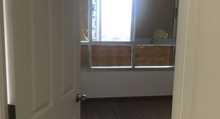 For sale 1 bed condo in Thon Buri, Bangkok