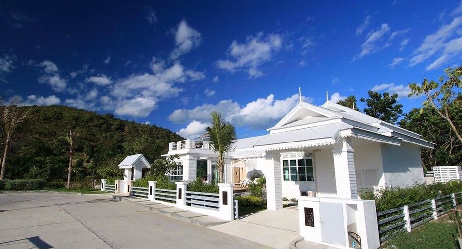 For rent 3 bedrooms villa in Hua Hin, Prachuap Khiri Khan