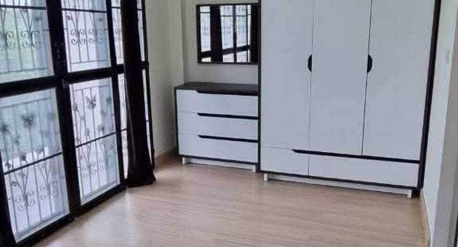 For sale and for rent 3 bedrooms house in Bang Lamung, Chonburi