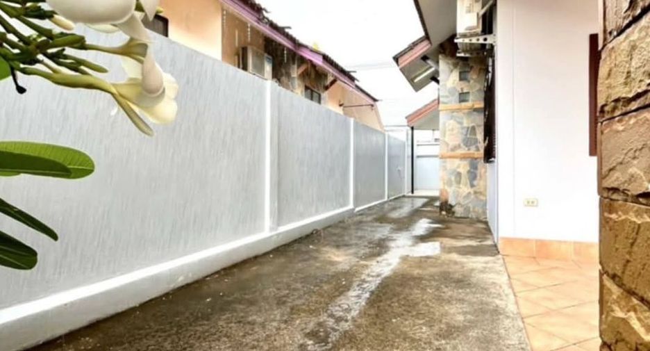 For rent 3 bedrooms house in Bang Lamung, Chonburi
