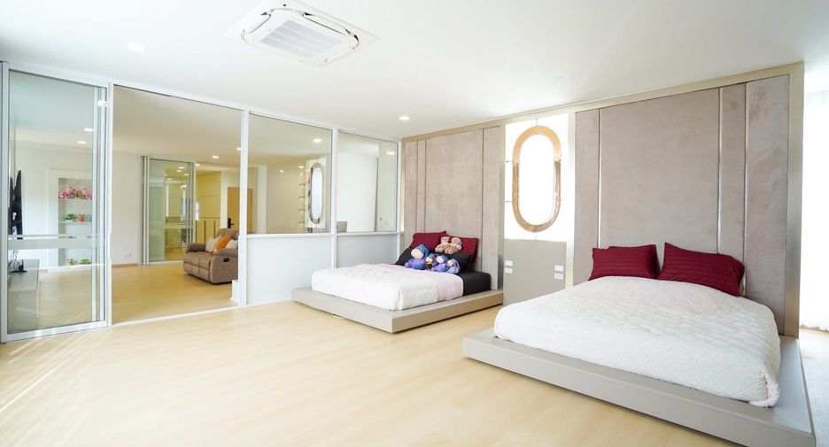 For sale 6 bedrooms villa in Saraphi, Chiang Mai