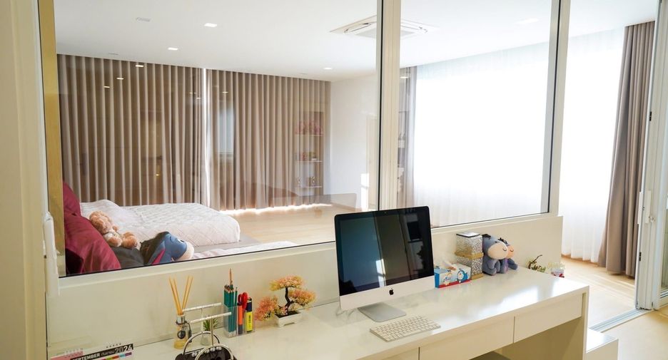 For sale 6 bedrooms villa in Saraphi, Chiang Mai