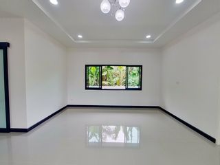 For sale 3 bedrooms house in Saraphi, Chiang Mai