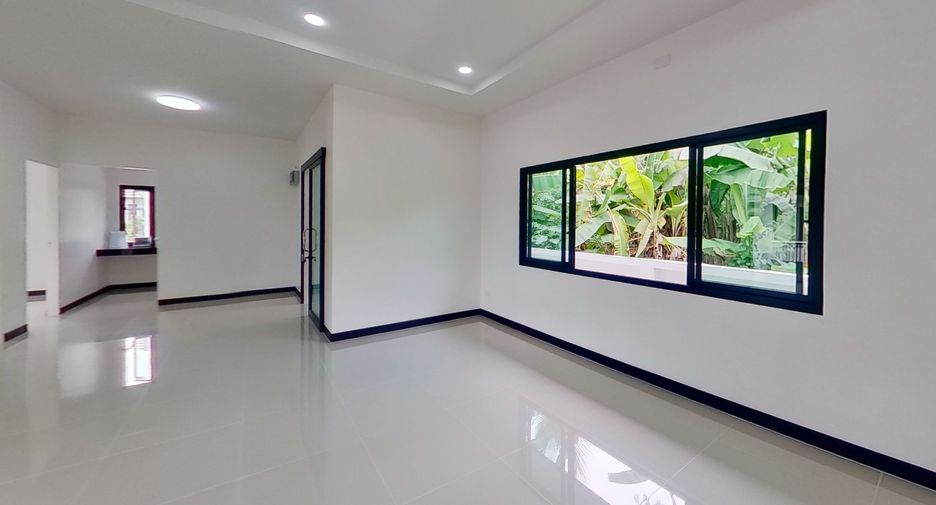 For sale 3 bedrooms house in Saraphi, Chiang Mai