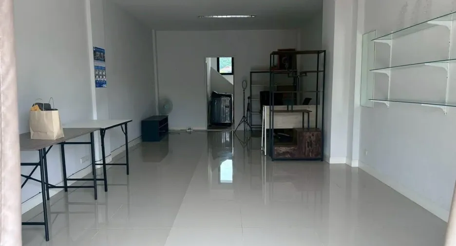 Продажа 2 спальни таунхаус в Сан Саи, Чианг Маи