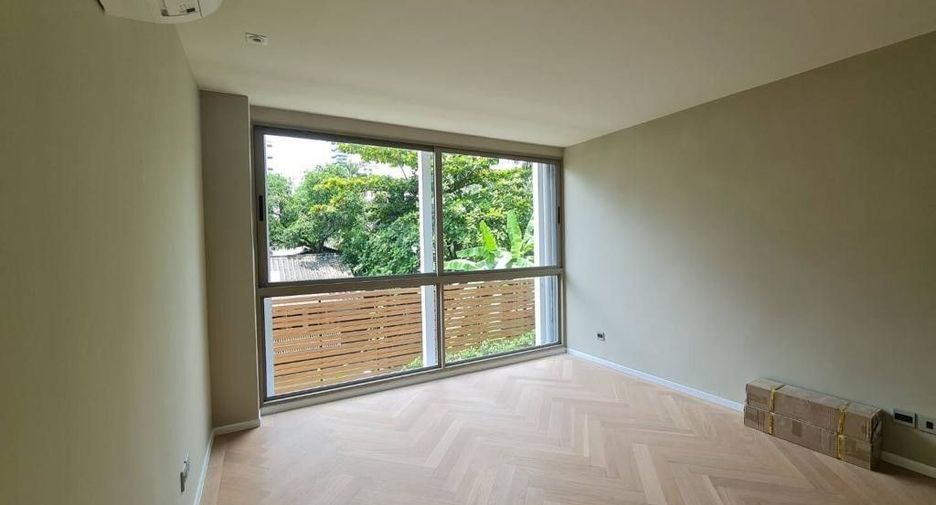 For sale 3 bedrooms condo in Watthana, Bangkok