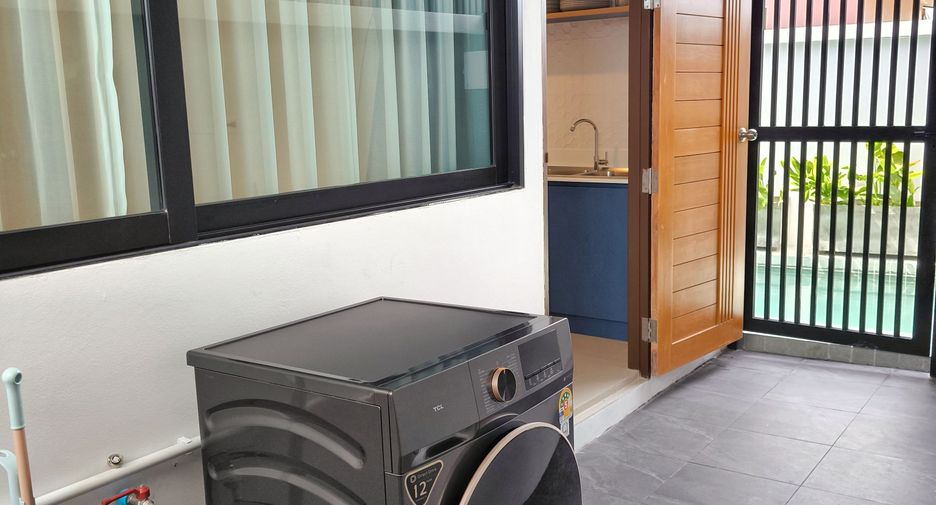 For rent 3 bedrooms villa in Mueang Phuket, Phuket