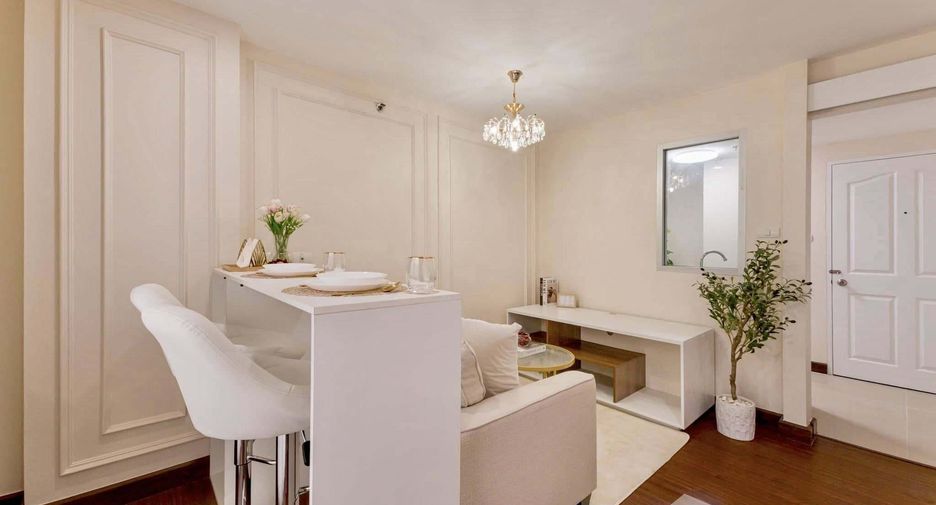 For sale 1 bed condo in Phra Khanong, Bangkok