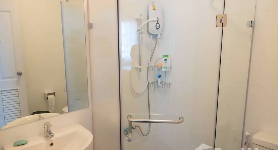 For rent 3 bedrooms townhouse in Mueang Chiang Mai, Chiang Mai