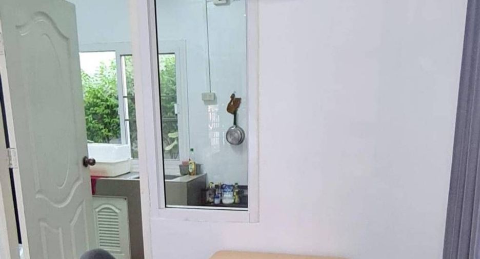 For rent 3 bedrooms townhouse in Mueang Chiang Mai, Chiang Mai