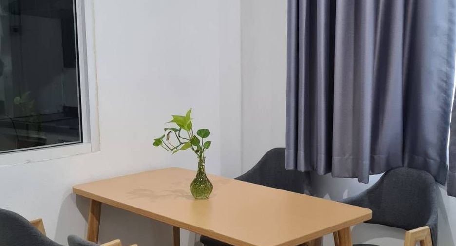 For rent 3 bedrooms townhouse in Mueang Chiang Mai, Chiang Mai