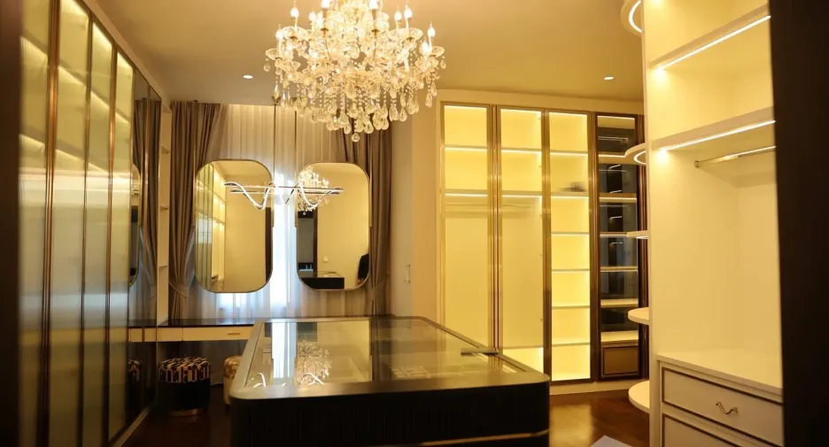 For sale and for rent 5 bedrooms house in Lat Krabang, Bangkok