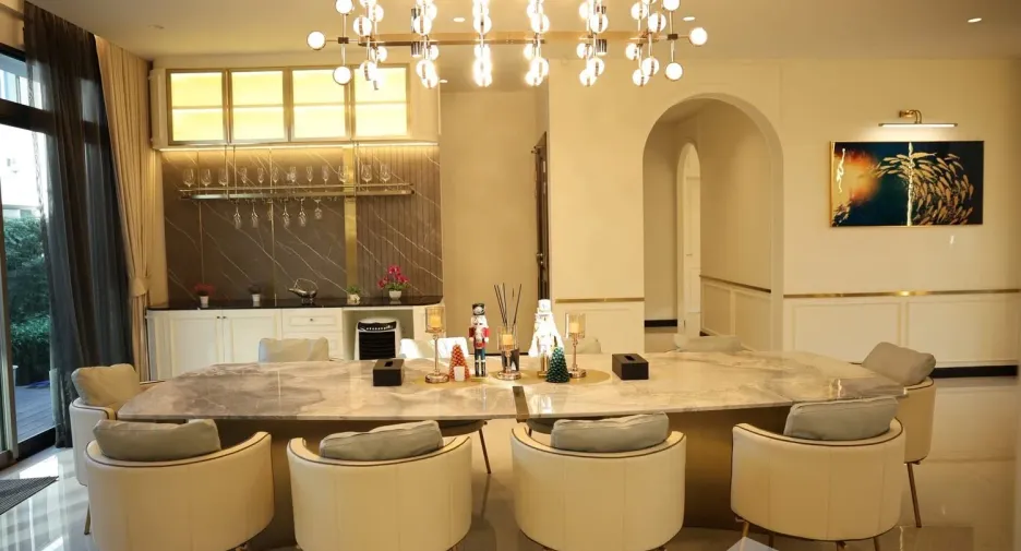 For sale and for rent 5 bedrooms house in Lat Krabang, Bangkok