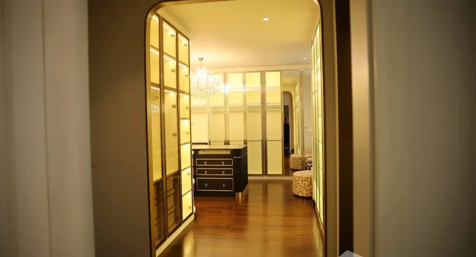 For sale and for rent 5 bedrooms house in Lat Krabang, Bangkok