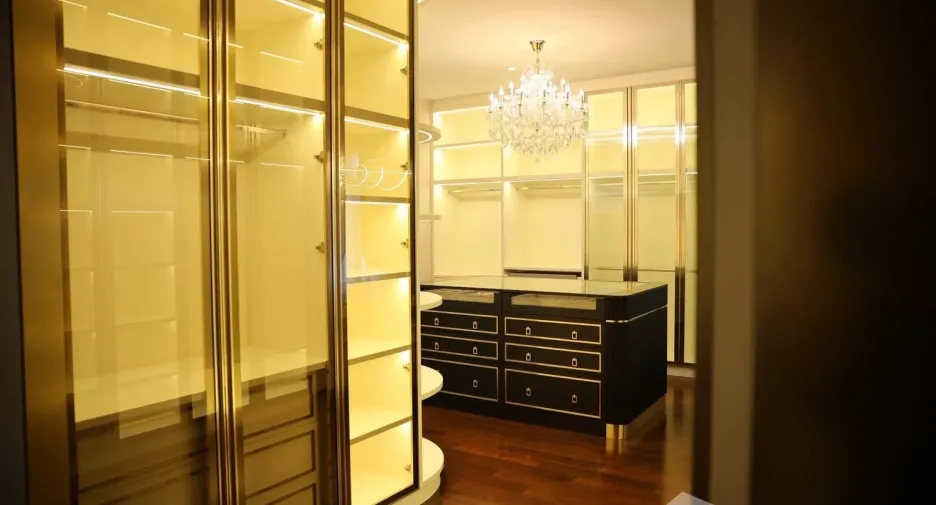For sale and for rent 5 bedrooms house in Lat Krabang, Bangkok