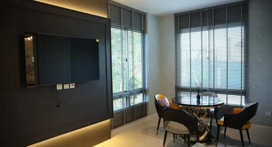For sale and for rent 5 bedrooms house in Lat Krabang, Bangkok