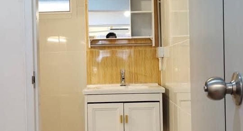 For rent 3 bedrooms townhouse in Mueang Chiang Mai, Chiang Mai