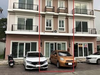 For Rent 3 Bedroom Townhouse In Mueang Chiang Mai