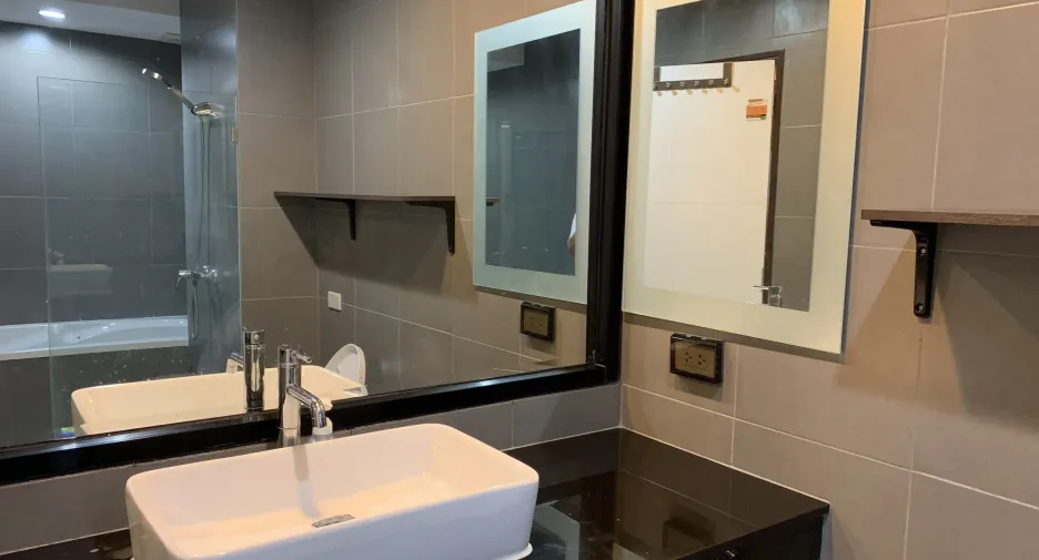 À vendre et à louer 2 chambres condo à Lat Phrao, Bangkok