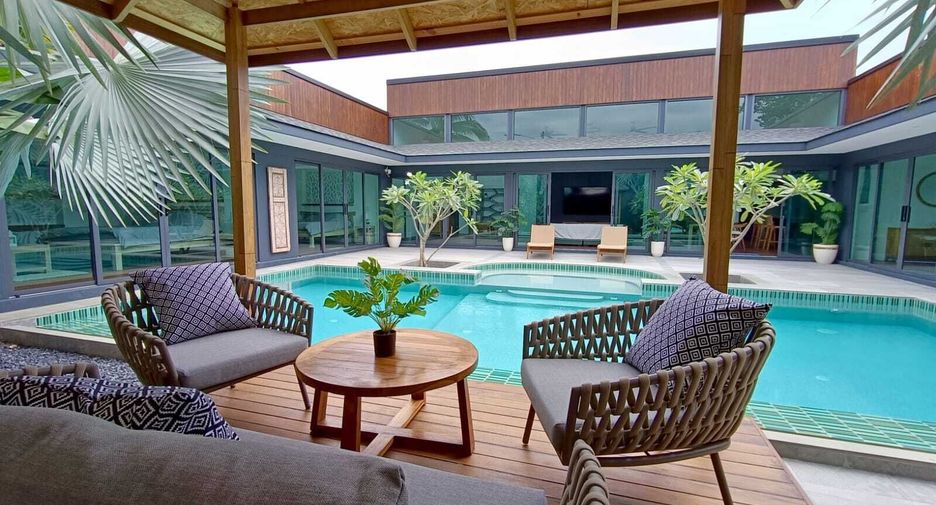 For sale 4 ベッドルーム villa in Mueang Phuket, Phuket