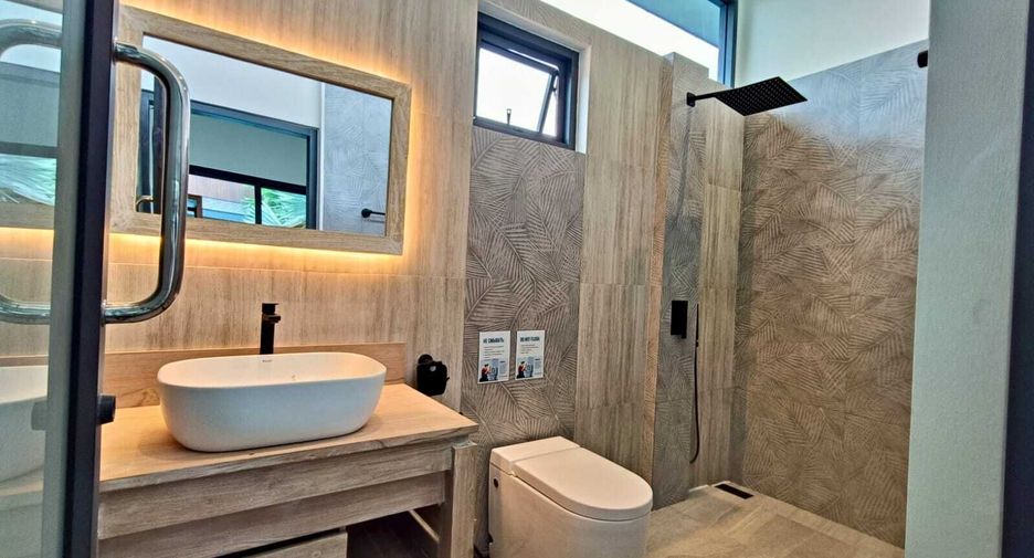 For sale 4 ベッドルーム villa in Mueang Phuket, Phuket