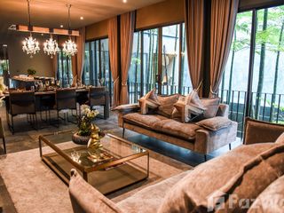Casa en venta de 4 habitaciones en Lat Phrao, Bangkok