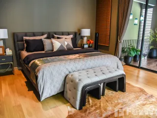 Casa en venta de 4 habitaciones en Lat Phrao, Bangkok