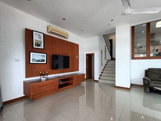 For rent 4 bedrooms house in Na Jomtien, Pattaya
