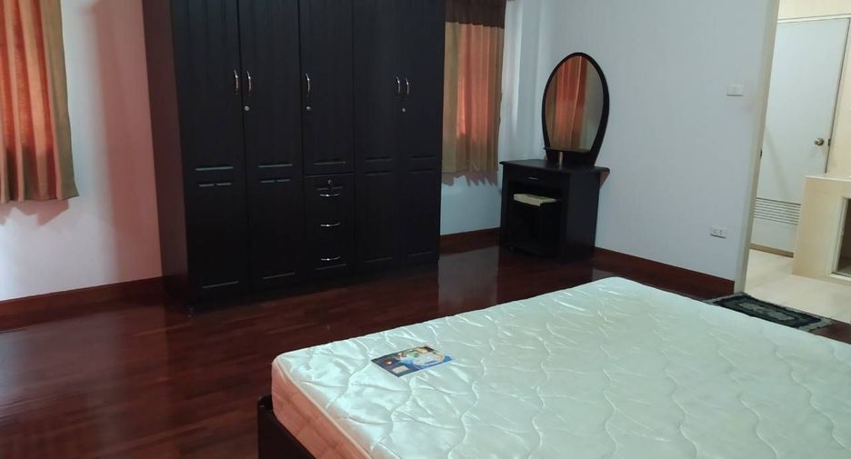 For sale and for rent 5 bedrooms house in Mueang Chiang Mai, Chiang Mai
