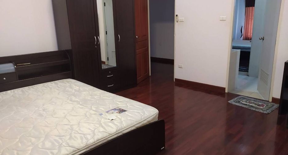 For sale and for rent 5 bedrooms house in Mueang Chiang Mai, Chiang Mai